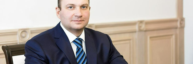  С Днем химика работников и ветеранов отрасли поздравляет Андрей Рыбаков