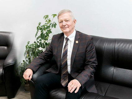 ХИМИЯ — НА СТЫКЕ НАУК