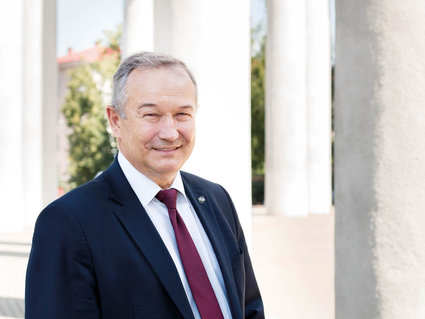 РЕАЛЬНАЯ АКАДЕМИЧЕСКАЯ НАУКА