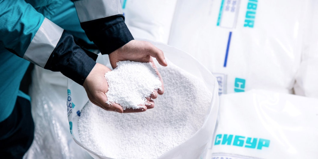 СИБУР намерен продать в РФ около 3 млн тонн полимеров