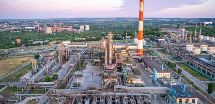 Саратовский НПЗ увеличил производство светлых нефтепродуктов