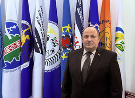 С Новым годом поздравляет председатель РК Белхимпрофсоюза Андрей Жук