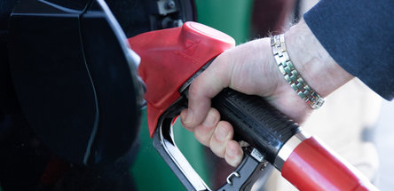 «Белнефтехим» готовится корректировать цены на моторное топливо