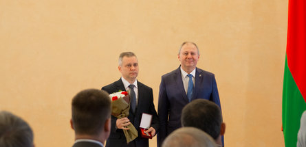 РАБОТНИКАМ ОТРАСЛИ — ВЫСОКИЕ НАГРАДЫ 