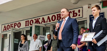 Андрей Рыбаков принял участие в торжественной линейке в  СШ №34 Могилёва