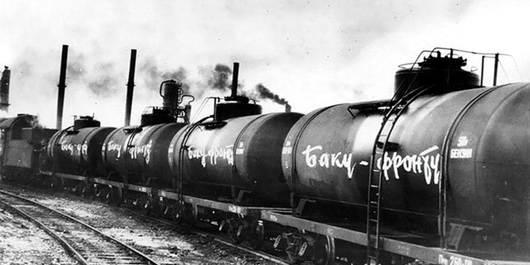 ЧЕРНЫМ ПО БЕЛОМУ