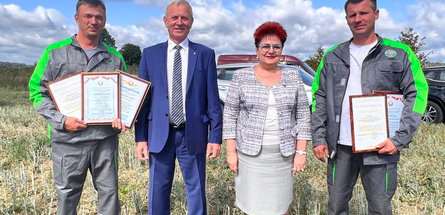 Первый трехтысячный намолот зерна — в СК «Логойский»