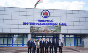 Мозырский НПЗ посетила делегация из Китая