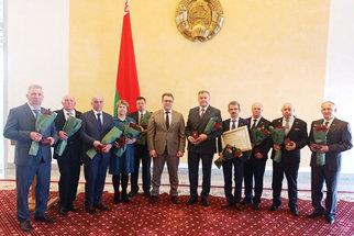 Александр Турчин вручил нефтехимикам медали «За трудовые заслуги»