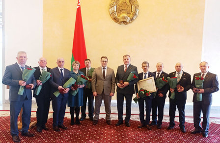 Александр Турчин вручил нефтехимикам медали «За трудовые заслуги»