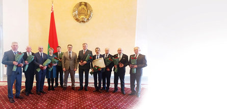 Александр Турчин вручил нефтехимикам медали «За трудовые заслуги»