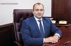 С Новым годом работников и ветеранов нефтехимической отрасли поздравляет председатель концерна «Белнефтехим» Андрей Рыбаков  