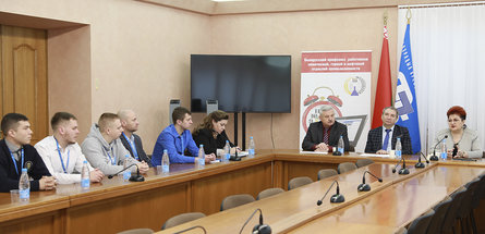 Молодежный профактив встретился с руководством концерна «Белнефтехим» и Белхимпрофсоюза