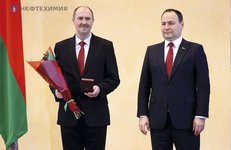 Медали «За трудовые заслуги» удостоен слесарь-ремонтник из «Гродно Азот»