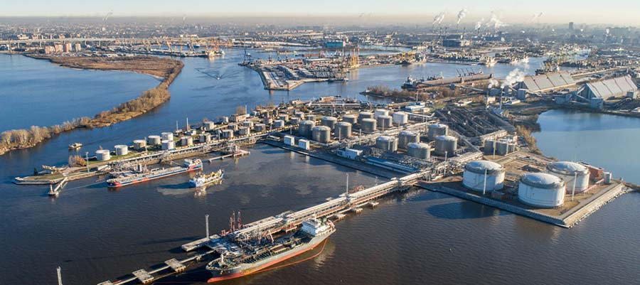 «Петербургский нефтяной терминал» ожидает обвала поставок топлива из-за мирового карантина