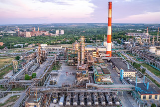 Саратовский НПЗ увеличил производство светлых нефтепродуктов