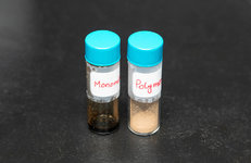 В США создали быстроразлагаемый полимер из CO₂