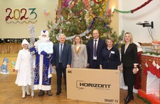 Представители концерна «Белнефтехим» посетили Рестянский дом-интернат