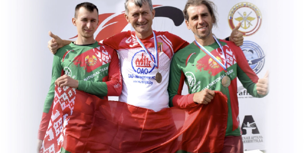 Работники Мозырского НПЗ — серебряные призеры чемпионата России по парапланерному спорту