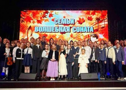 Семейная соната: дети работников «Полимира» и «Нафтана» подарили родителям душевный концерт 