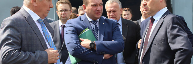 Премьер-министр Беларуси Роман Головченко посетил ОАО «Могилевхимволокно» и встретился с трудовым коллективом предприятия