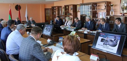 Владимир Семашко провел совещание в ОАО «Белшина»