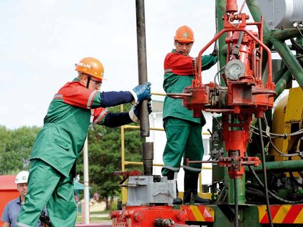 50 НЕФТЕНОСНЫХ ЛЕТ