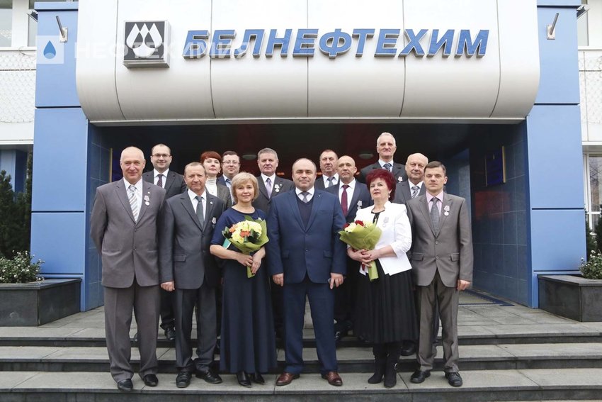 СПАСИБО ЗА ТРУД! — Вручение медалей «За трудовые заслуги» работникам нефтехимической отрасли страны