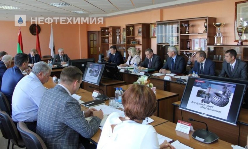 Владимир Семашко провел совещание в ОАО «Белшина»