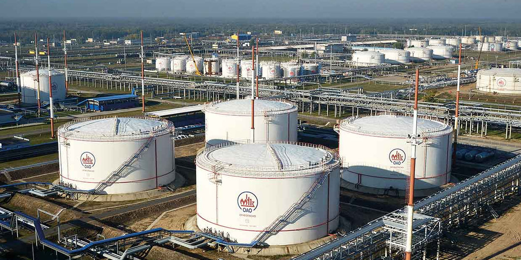 ЗИМА НА ДВОРЕ ИЛИ ЖАРКОЕ ЛЕТО