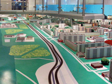 НЕМНОГО НЕФТИ В ХОЛОДНОМ СТЕКЛЕ