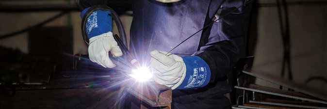 АЖ ИСКРЫ ЛЕТЯТ!