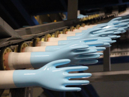 «СветлогорскХимволокно» определено производителем медицинских перчаток для госзакупок