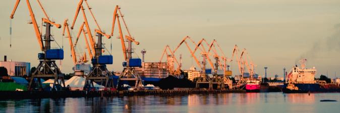 Лукашенко потребовал форсировать строительство белорусских портов в РФ