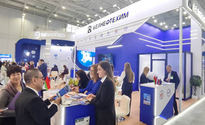 Белорусская нефтехимия представлена на выставке «Химия — 2025» в Москве