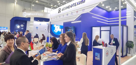 Белорусская нефтехимия представлена на выставке «Химия — 2025» в Москве