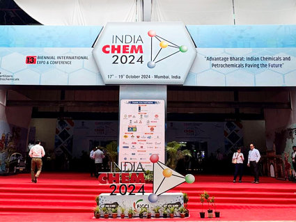 Стенд белорусских нефтехимических предприятий на выставке India Chem 2024 посетили министры химпрома и торговли Индии