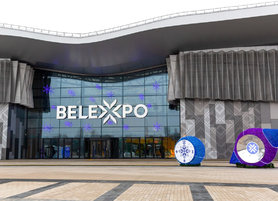 Мини-грядки с отечественными удобрениями, шашки-шайбы, химические опыты, шинная елка, мини-АЗС — фоторепортаж с выставки «Моя Беларусь»