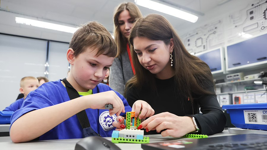 Представители аппарата концерна «Белнефтехим» участвовали в III Минском форуме молодых госслужащих