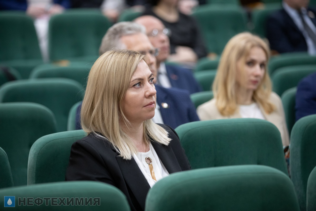 Лучшие идеологи нефтехимических предприятий удостоены отраслевых наград  