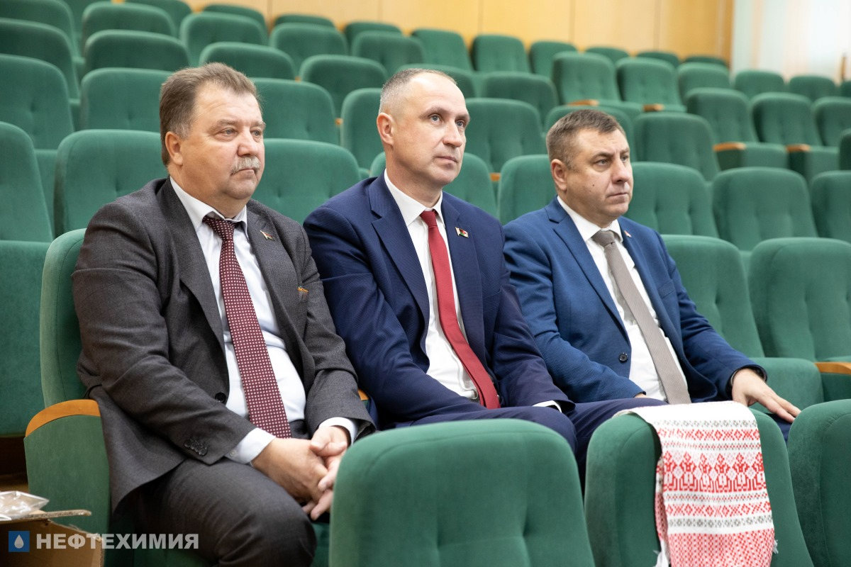 В концерне «Белнефтехим» награждены лучшие сельхозпредприятия