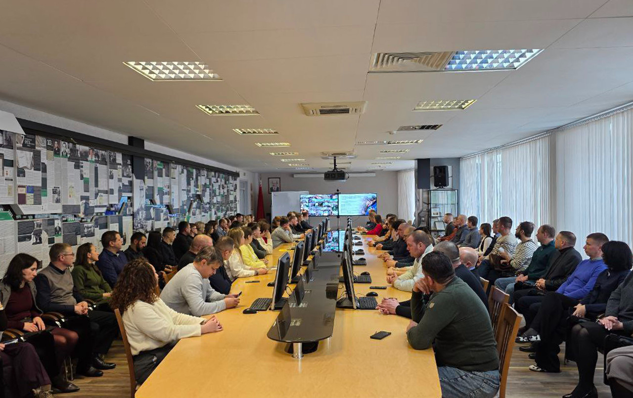 С коллективом «Белоруснефти» встретился Илья Икан