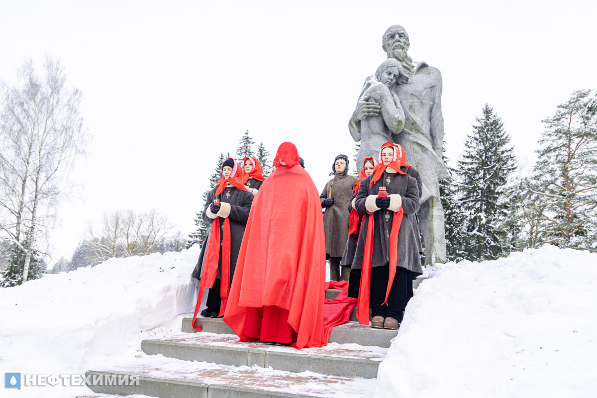 Нефтехимики почтили память жертв Освейской трагедии