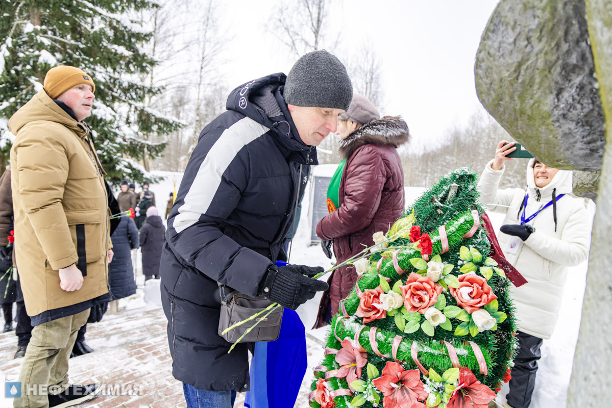 Нефтехимики почтили память жертв Освейской трагедии