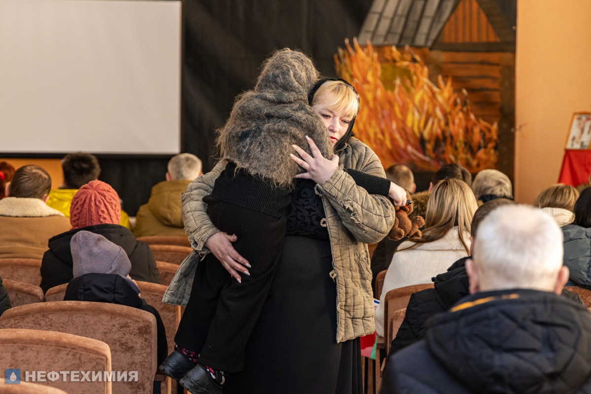 Нефтехимики почтили память жертв Освейской трагедии