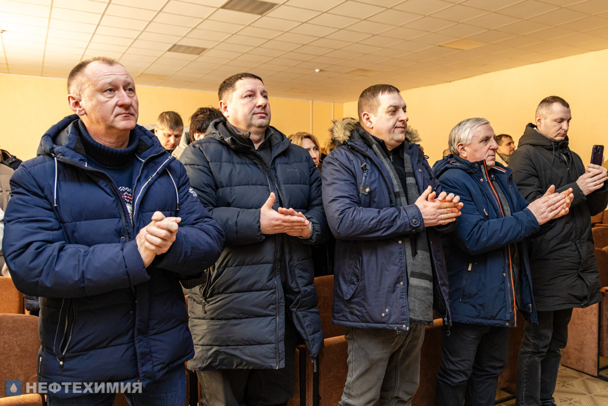 Нефтехимики почтили память жертв Освейской трагедии