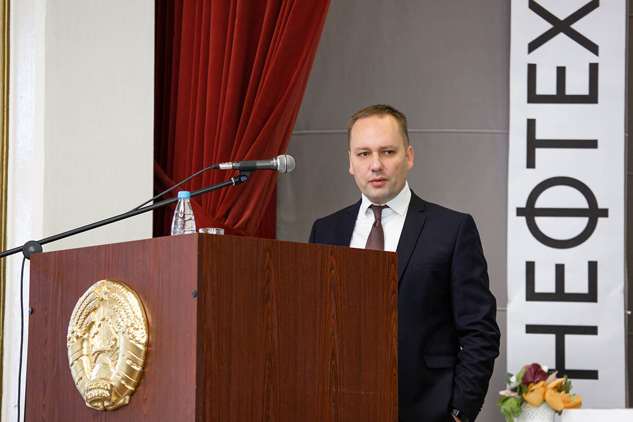 В открытии форума «Нефтехимия-2019» принял участие заместитель председателя концерна «Белнефтехим» Владимир Сизов. 