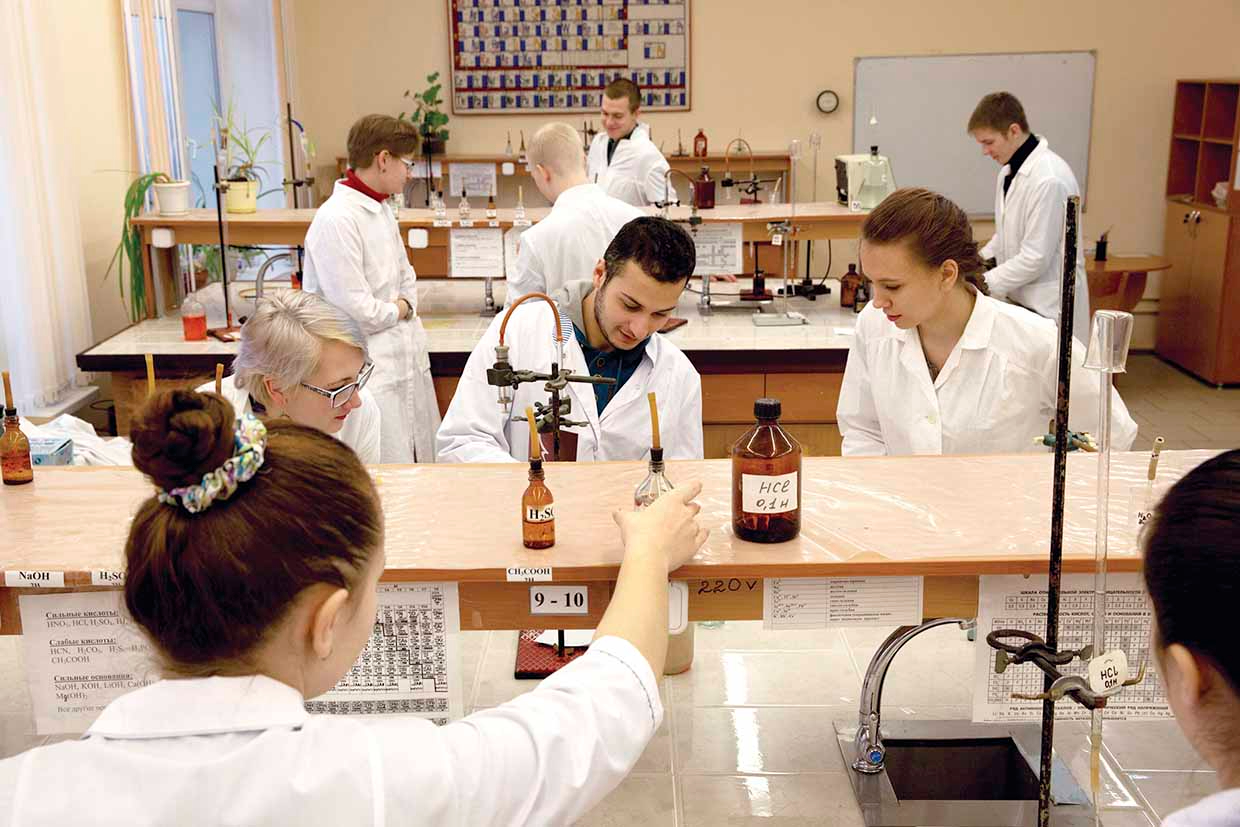 Отраслевая лаборатория нефтегазопереработки действует в Полоцком государственном университете