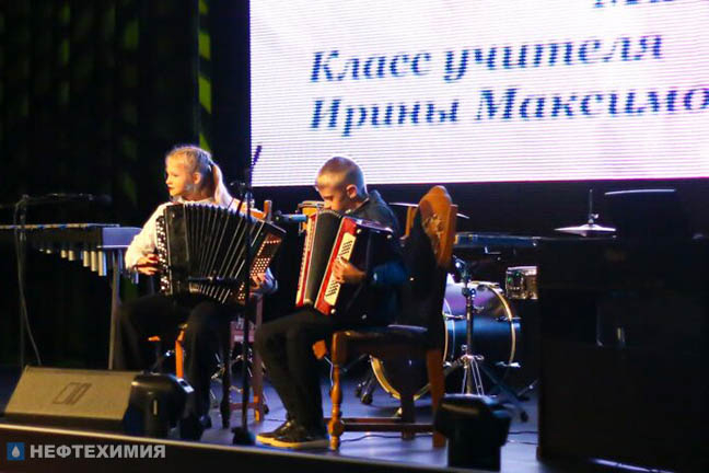 Семейная соната: дети работников «Полимира» и «Нафтана» подарили родителям душевный концерт 