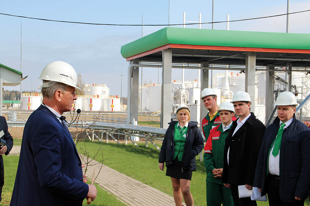 С особенностями работы базы хранения нефтепродуктов знакомятся участники республиканского профсоюзного конкурса «Белорусский мастер»